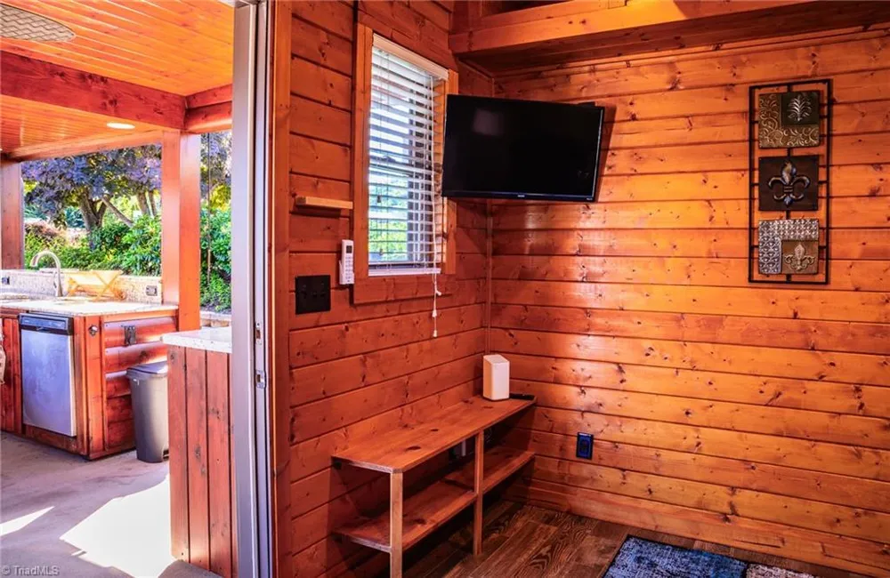 2524 Edmonds #55 Galax, VA 24333