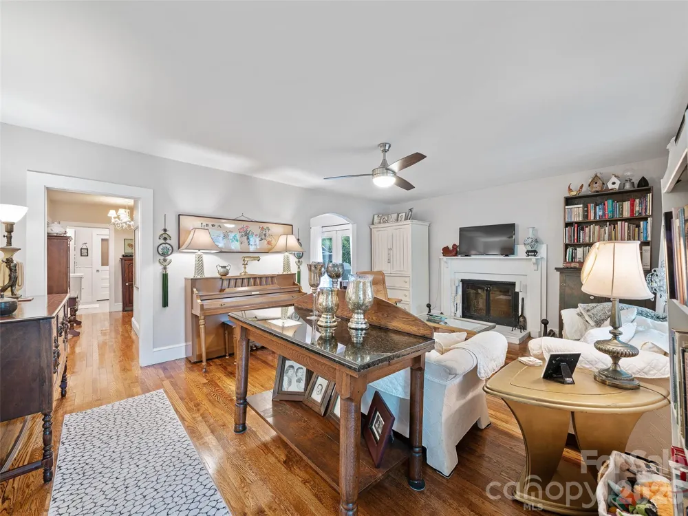44 Hemlock Avenue Spruce Pine, NC 28777