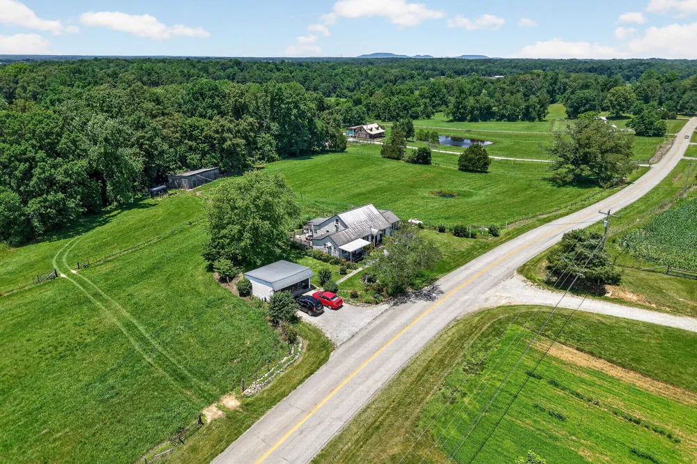 2531 Old Well Rd Morrison, TN 37357