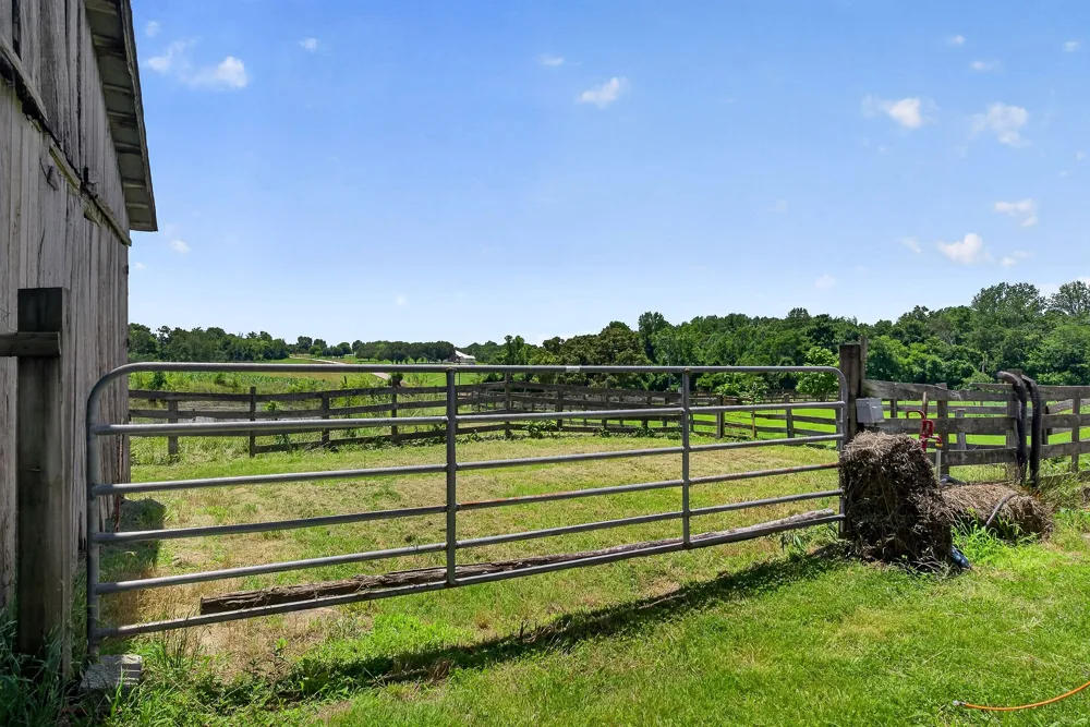 2531 Old Well Rd Morrison, TN 37357