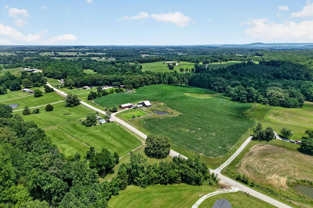 2531 Old Well Rd Morrison, TN 37357