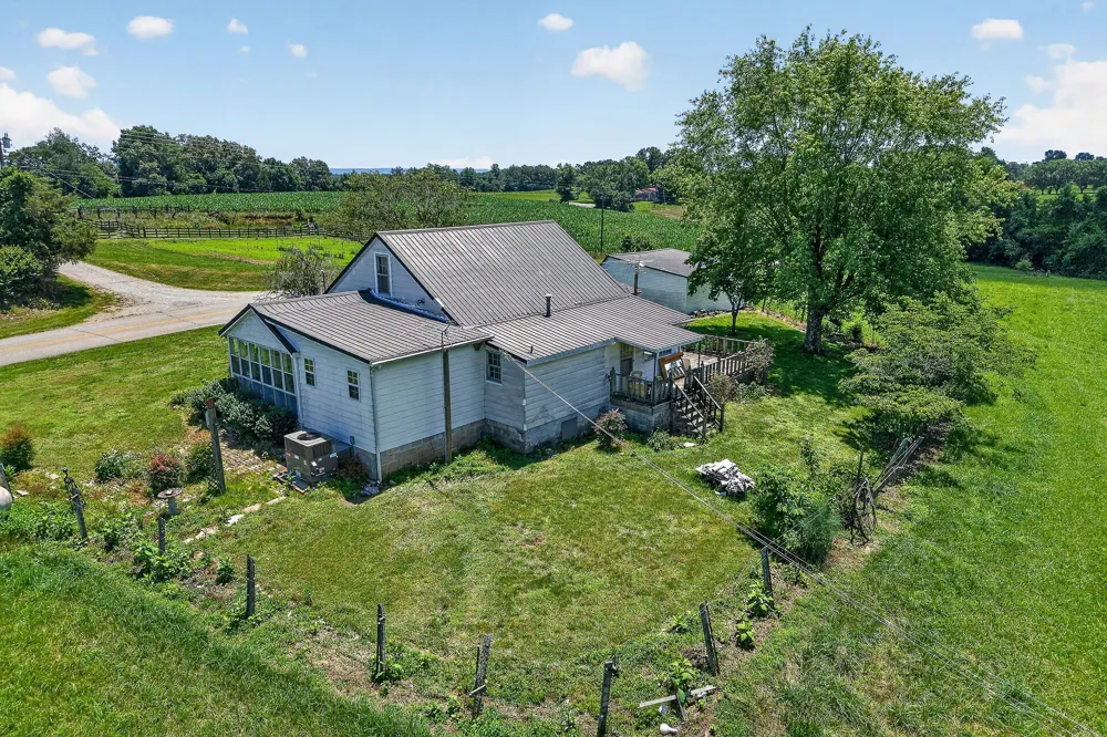 2531 Old Well Rd Morrison, TN 37357