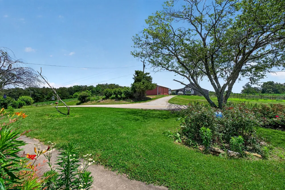 2531 Old Well Rd Morrison, TN 37357