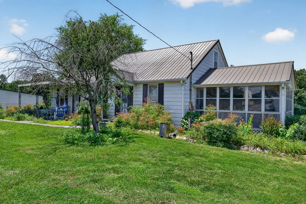 2531 Old Well Rd Morrison, TN 37357