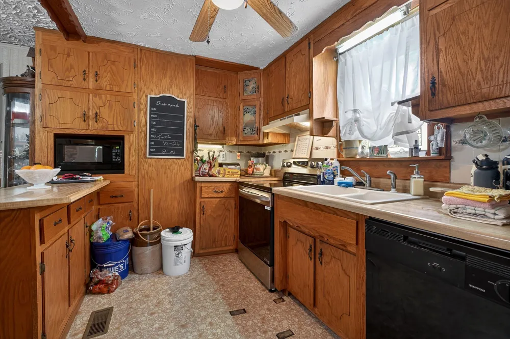 2531 Old Well Rd Morrison, TN 37357
