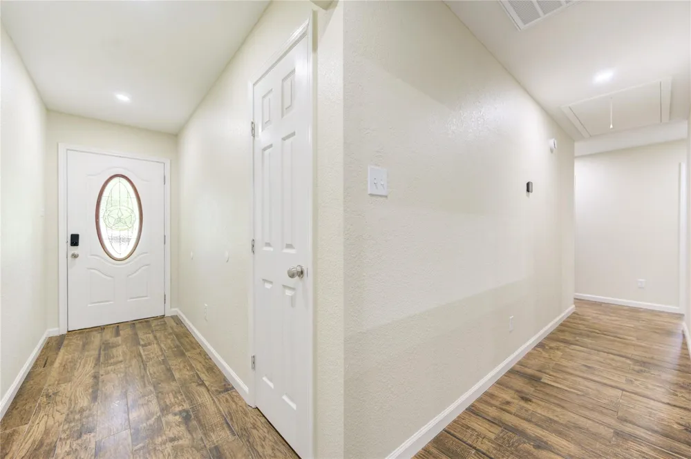 1011 County Road 678 Brazoria, TX 77422