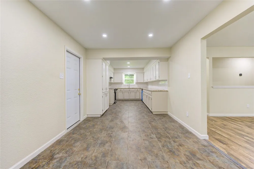 1011 County Road 678 Brazoria, TX 77422