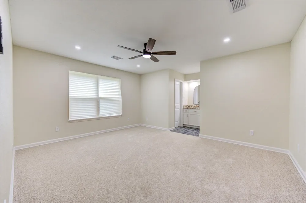 1011 County Road 678 Brazoria, TX 77422