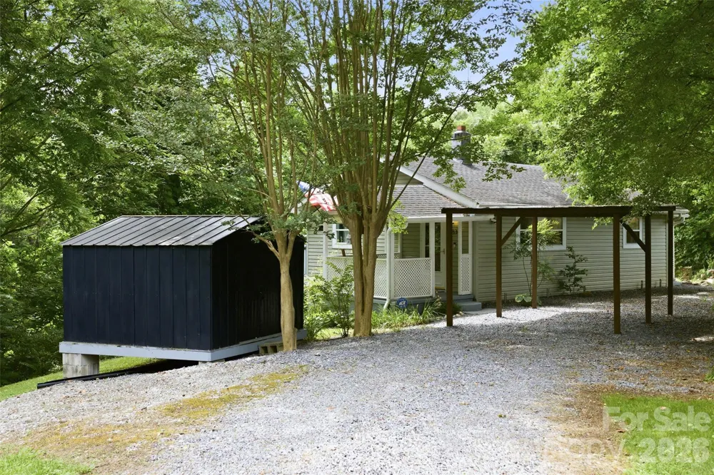 83 E View Street Marion, NC 28752