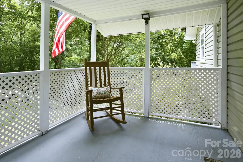 83 E View Street Marion, NC 28752