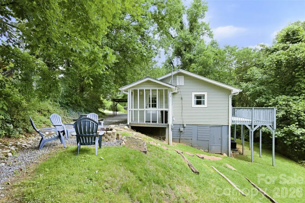 83 E View Street Marion, NC 28752