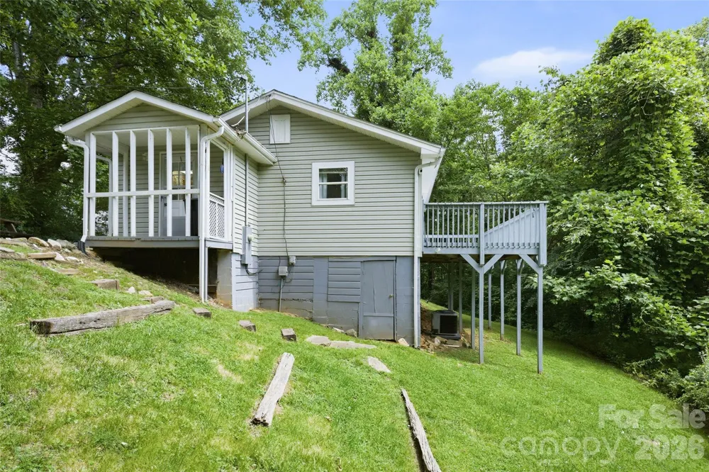 83 E View Street Marion, NC 28752