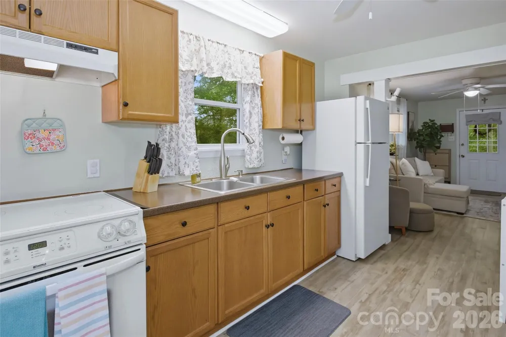 83 E View Street Marion, NC 28752