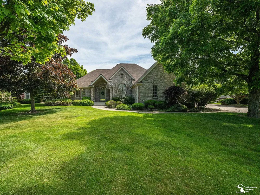 5572 Raven Parkway Drive Monroe Charter Township, MI 48161