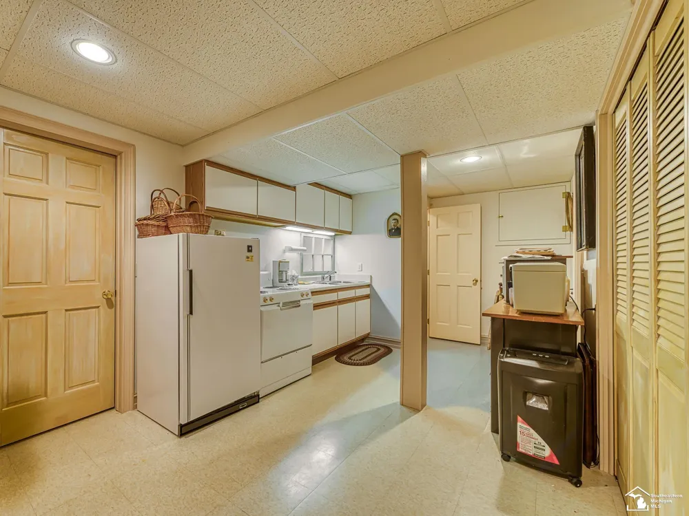 5572 Raven Parkway Drive Monroe Charter Township, MI 48161