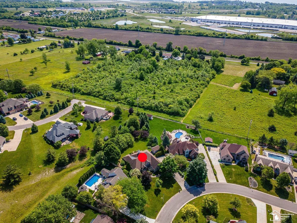 5572 Raven Parkway Drive Monroe Charter Township, MI 48161