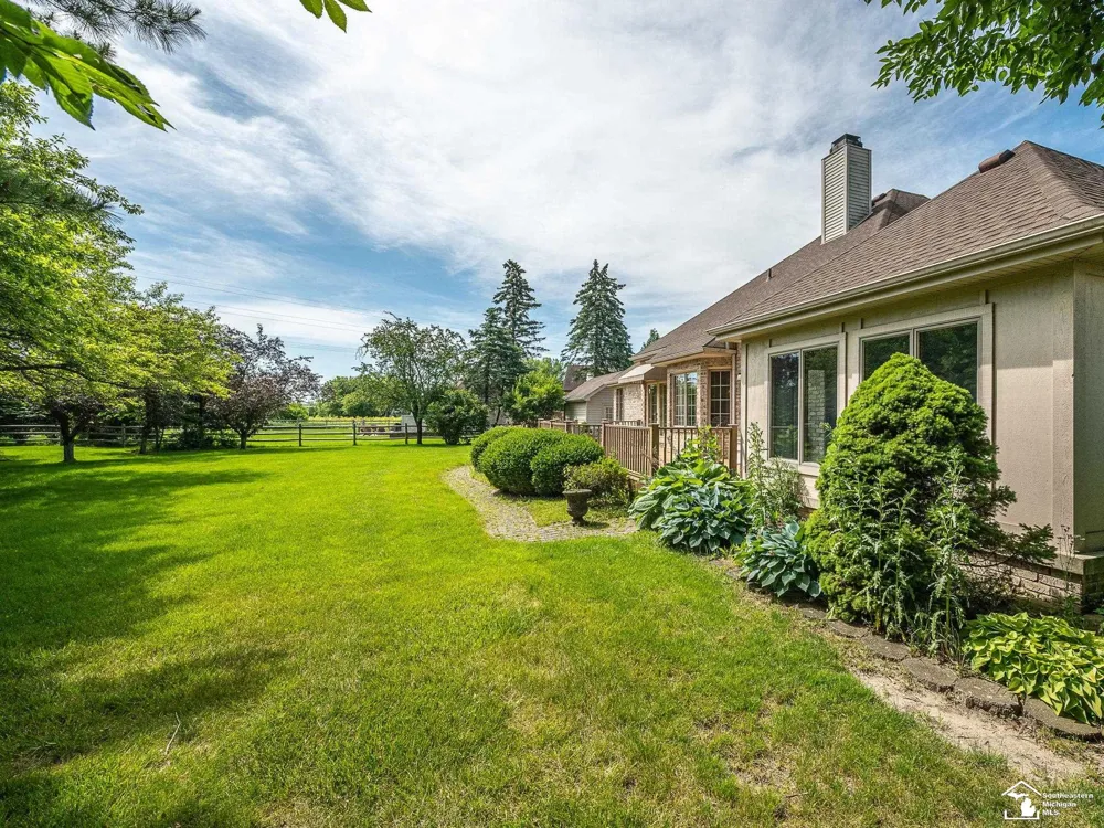 5572 Raven Parkway Drive Monroe Charter Township, MI 48161