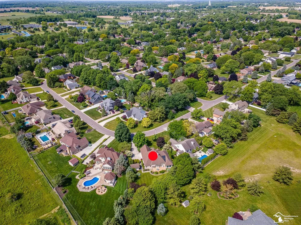 5572 Raven Parkway Drive Monroe Charter Township, MI 48161