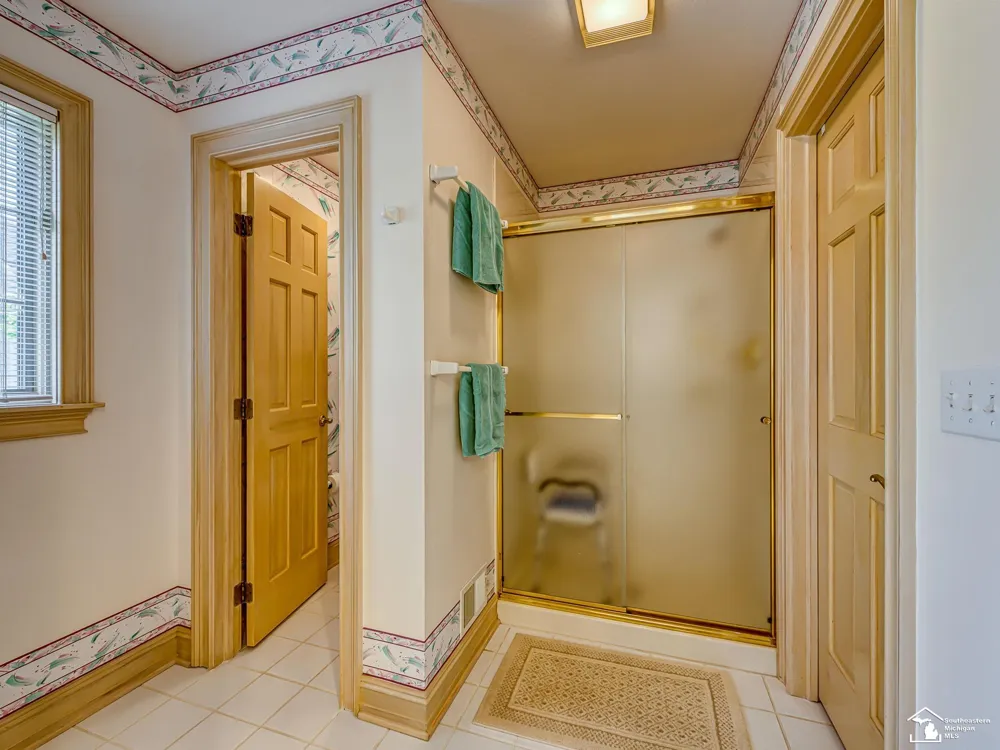 5572 Raven Parkway Drive Monroe Charter Township, MI 48161
