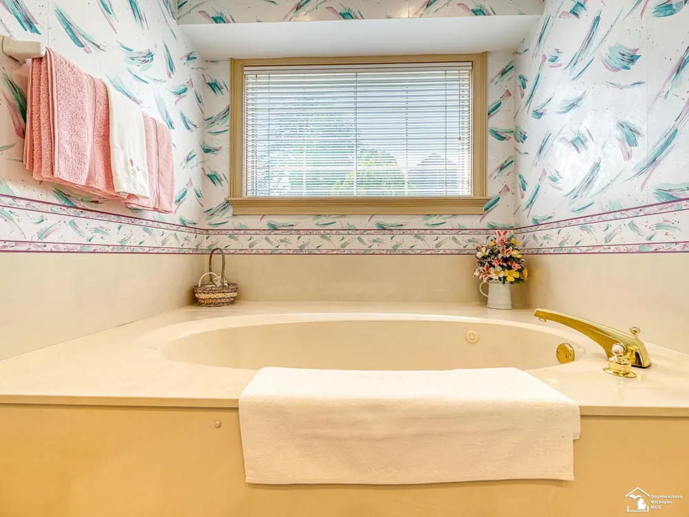 5572 Raven Parkway Drive Monroe Charter Township, MI 48161