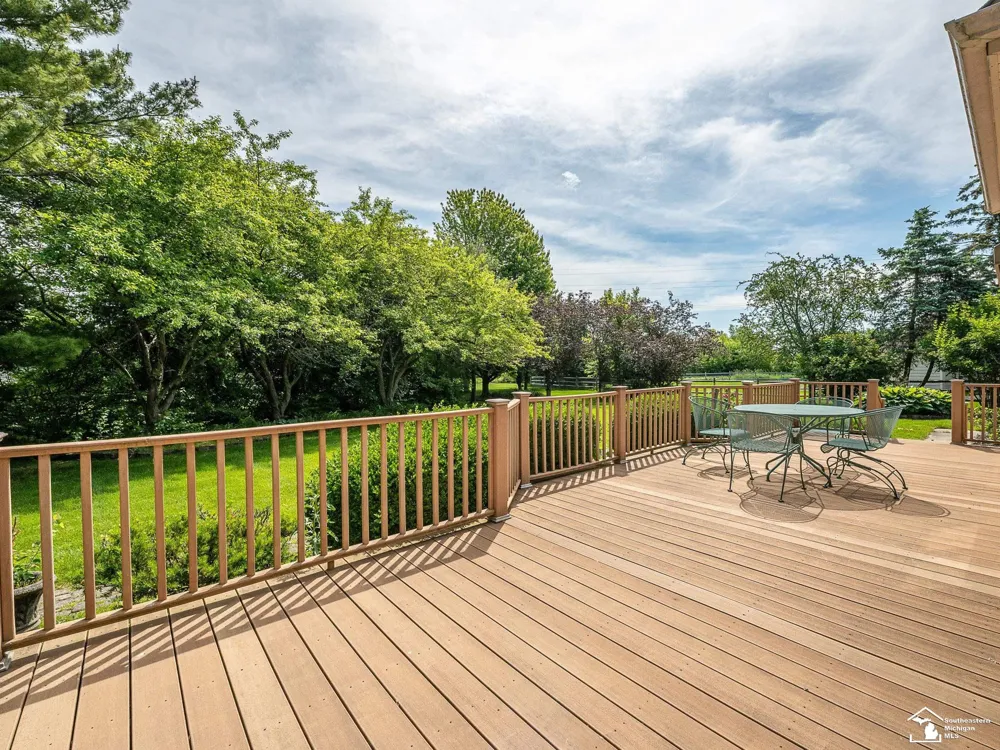 5572 Raven Parkway Drive Monroe Charter Township, MI 48161