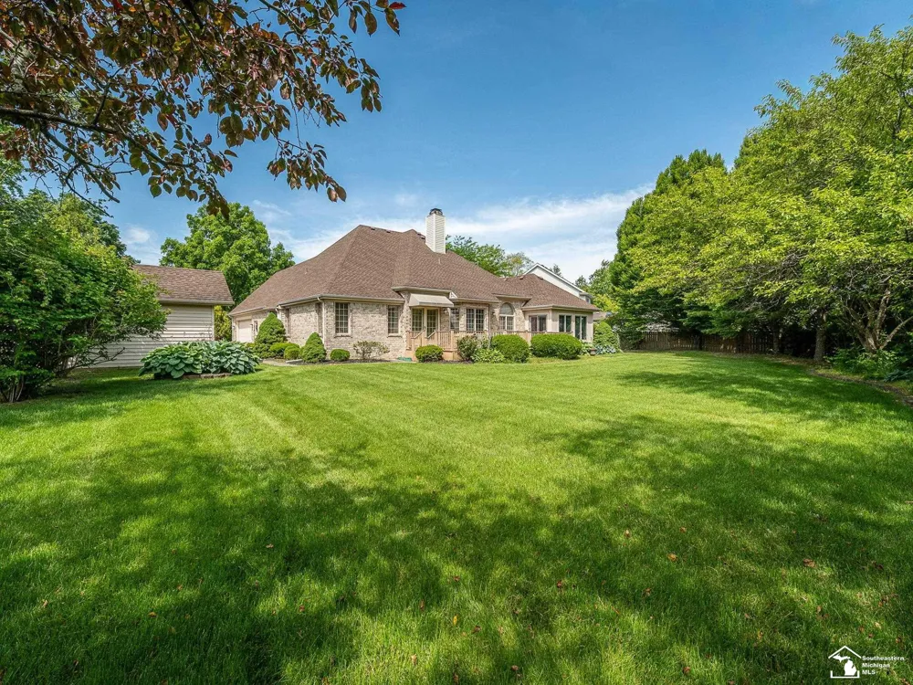 5572 Raven Parkway Drive Monroe Charter Township, MI 48161