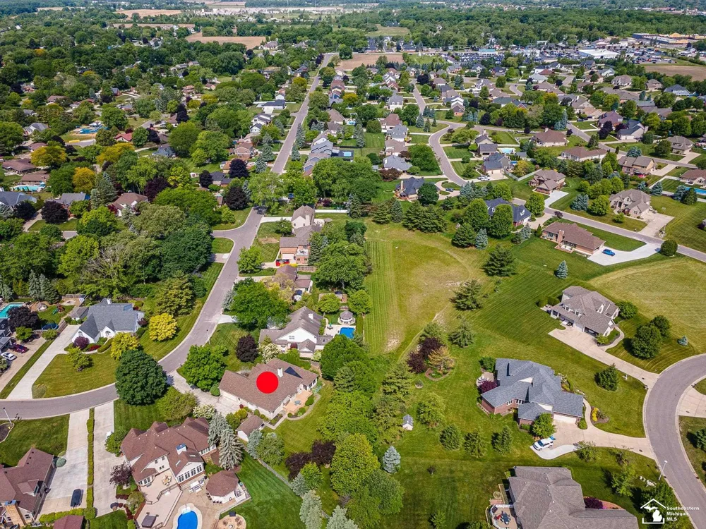 5572 Raven Parkway Drive Monroe Charter Township, MI 48161
