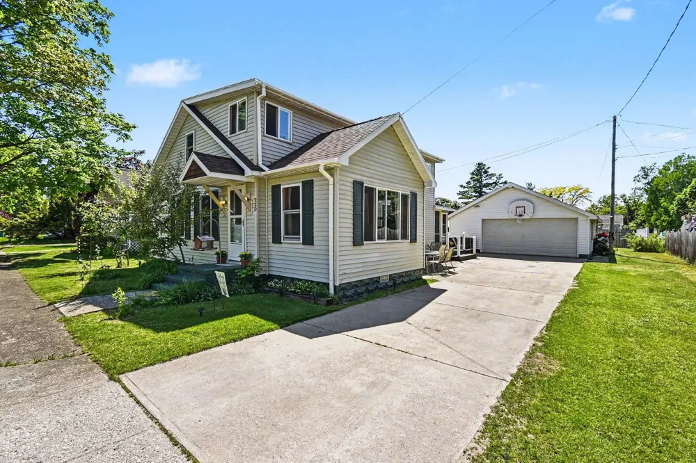 220 2nd Avenue Tawas Township, MI 48763