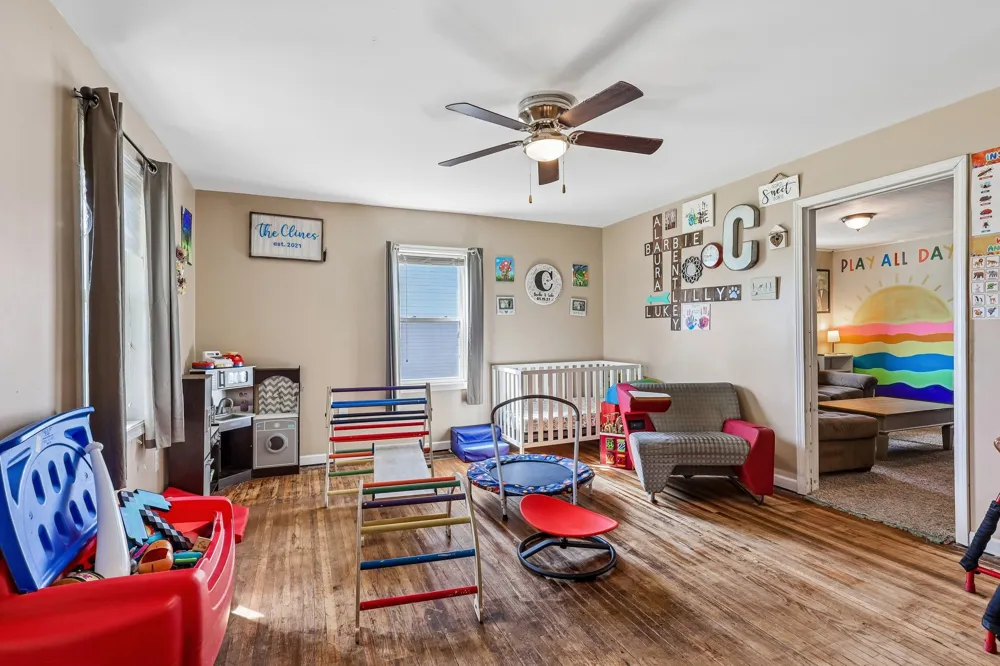 749 N Main St Russellville, KY 42276