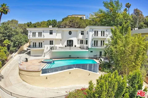 4156 Sunswept Drive