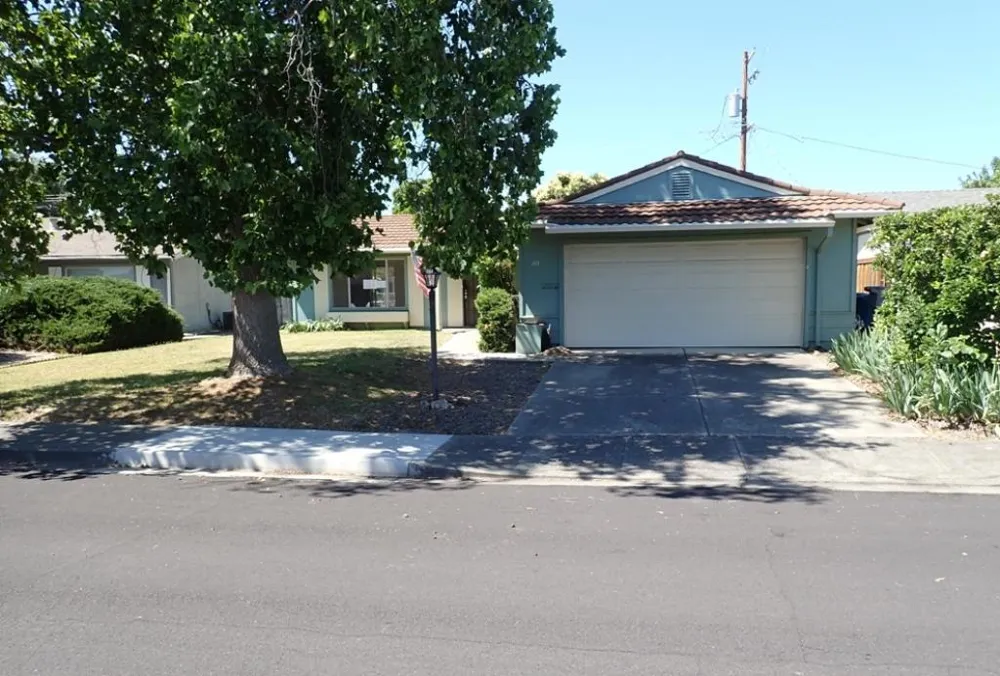 169 Rainier Circle Vacaville, CA 95687