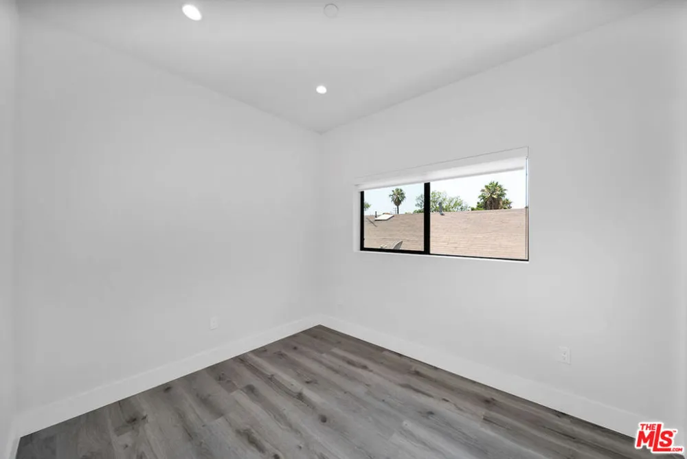 11524 Emelita Street North Hollywood, CA 91601
