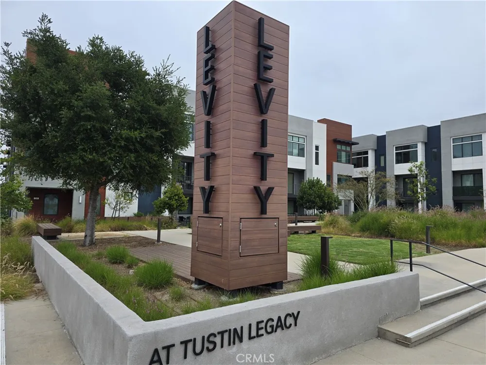 253 Waypoint Tustin, CA 92782