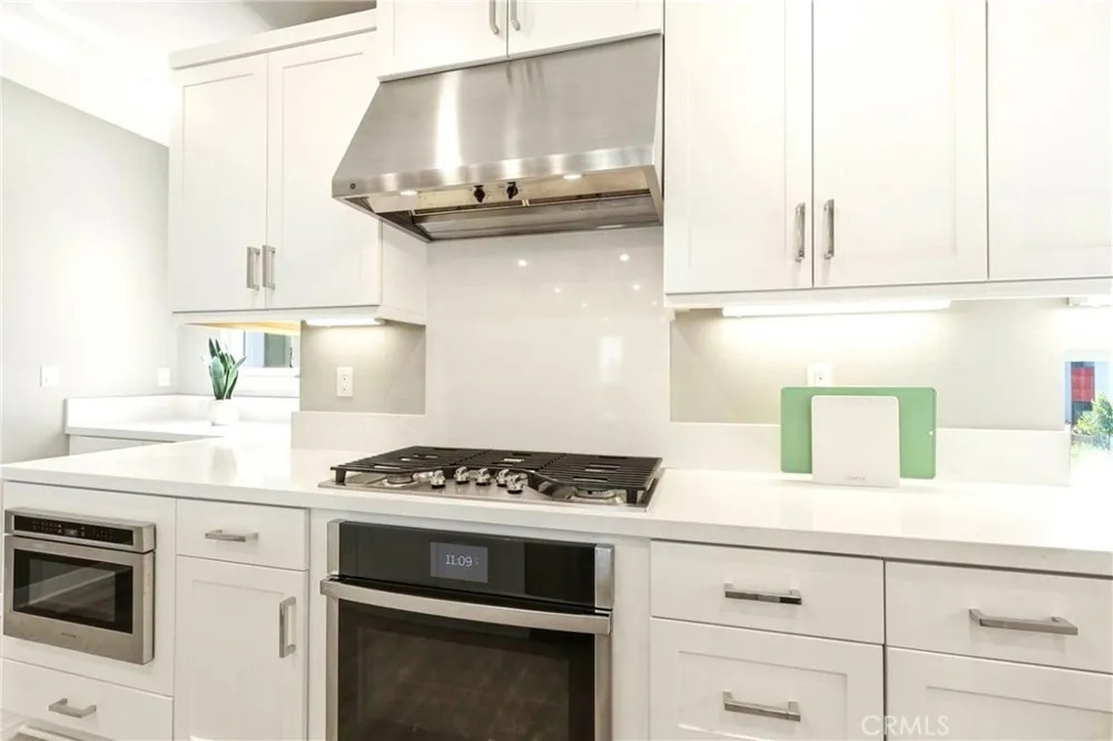 253 Waypoint Tustin, CA 92782