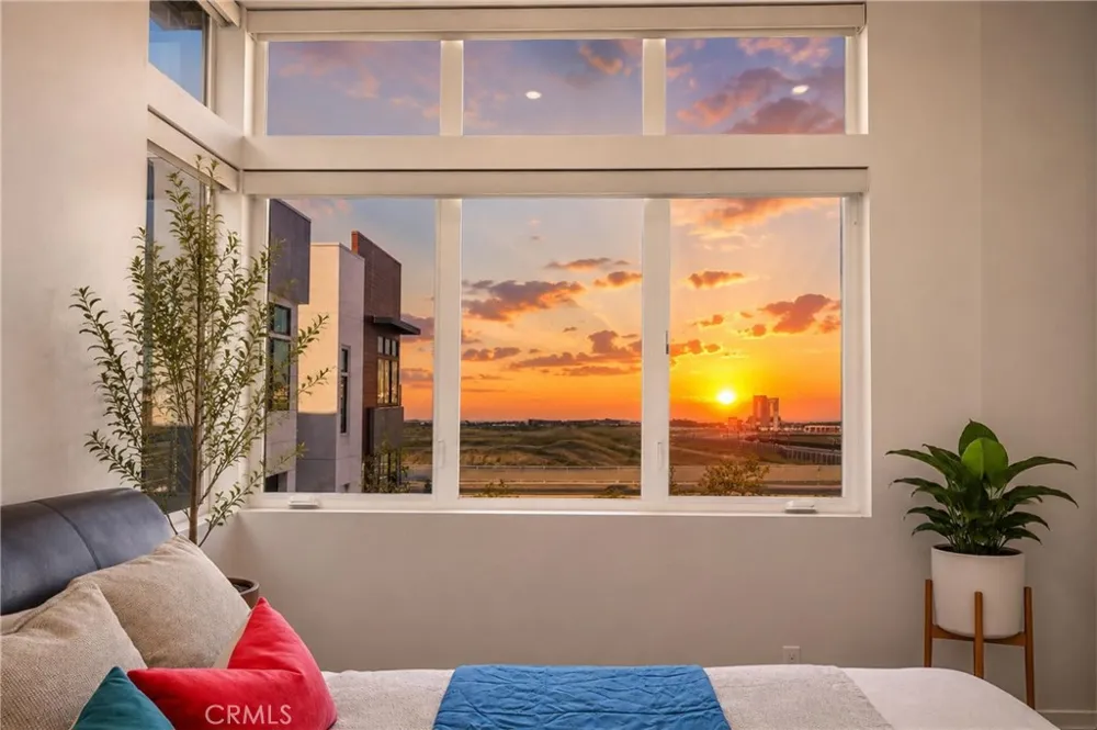 253 Waypoint Tustin, CA 92782