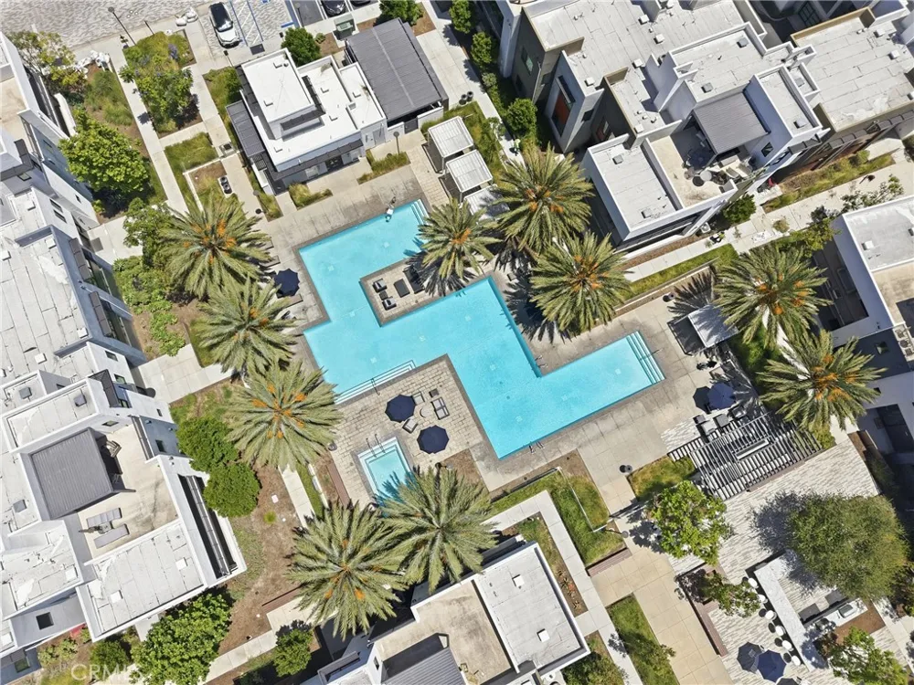 253 Waypoint Tustin, CA 92782