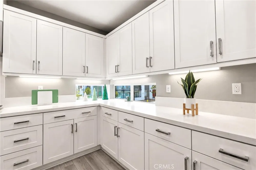 253 Waypoint Tustin, CA 92782