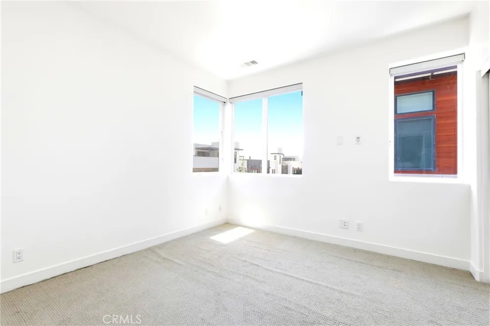 253 Waypoint Tustin, CA 92782