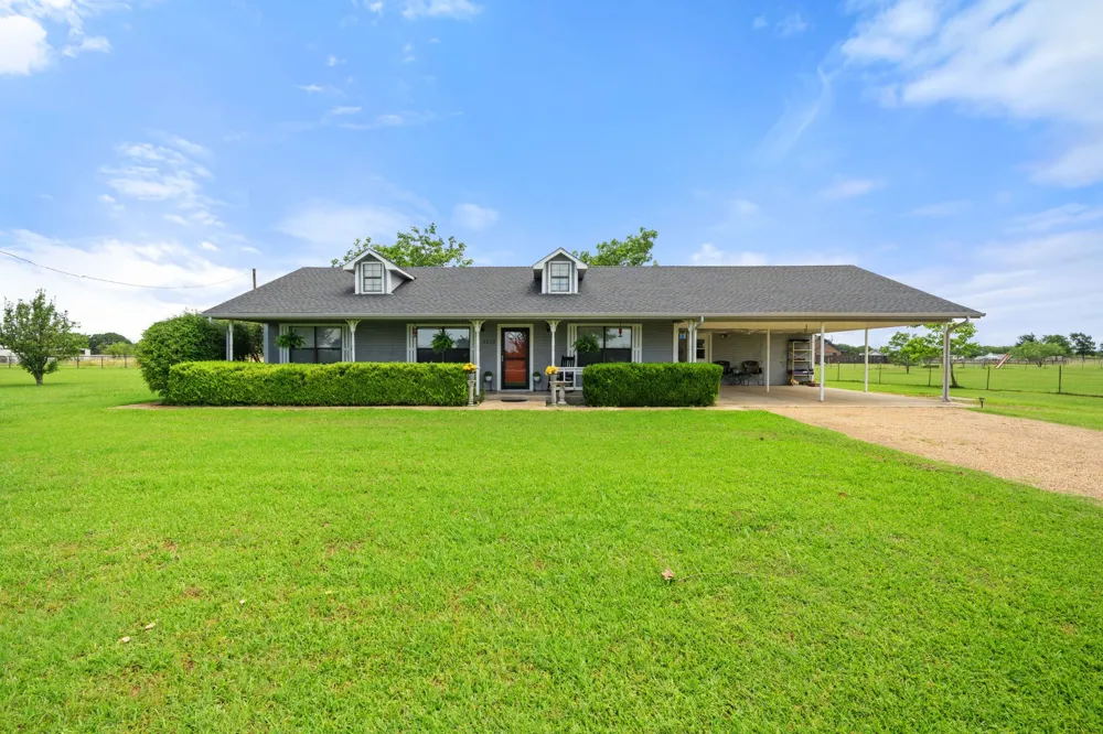 9885 Silver Creek Drive Scurry, TX 75158