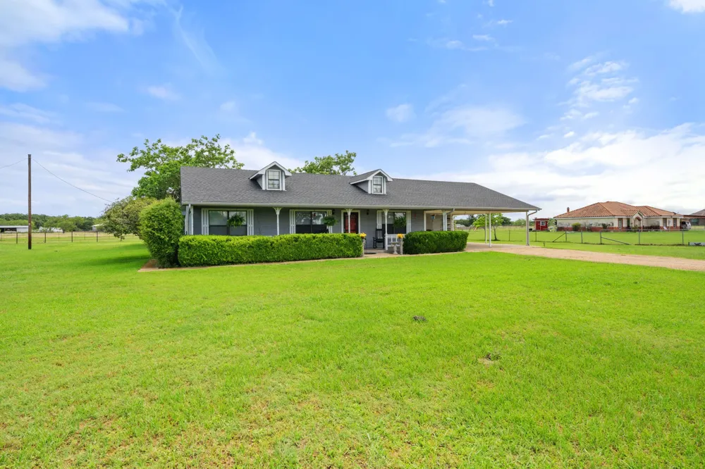 9885 Silver Creek Drive Scurry, TX 75158
