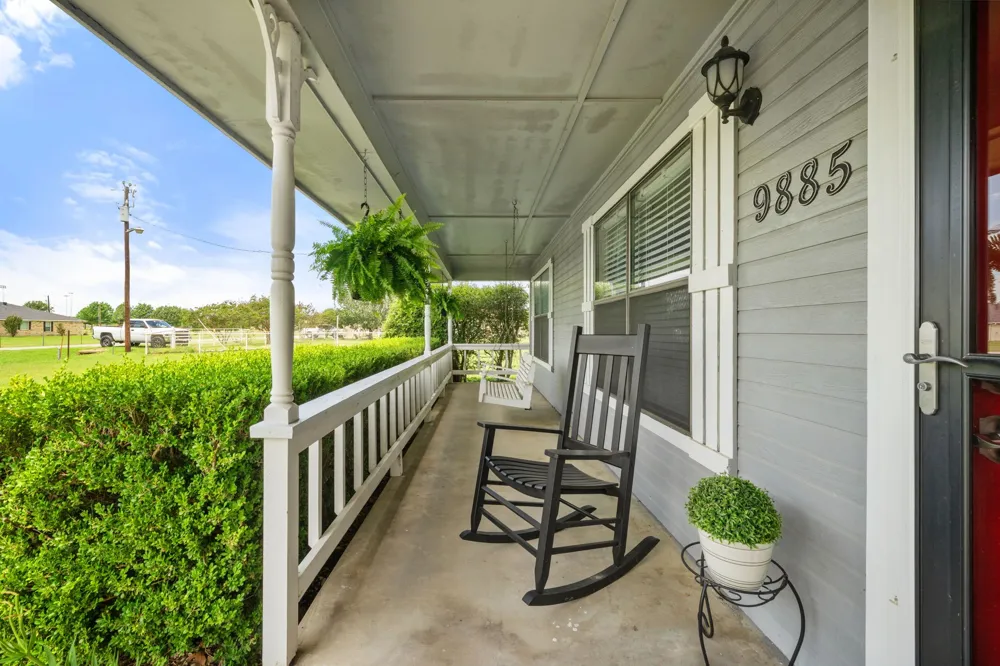 9885 Silver Creek Drive Scurry, TX 75158