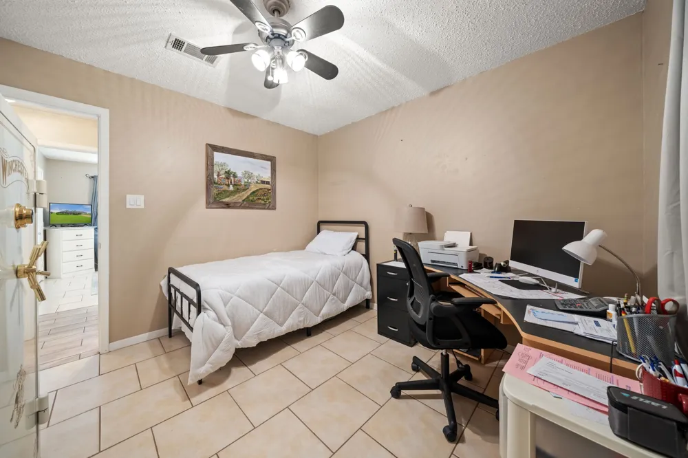 9885 Silver Creek Drive Scurry, TX 75158