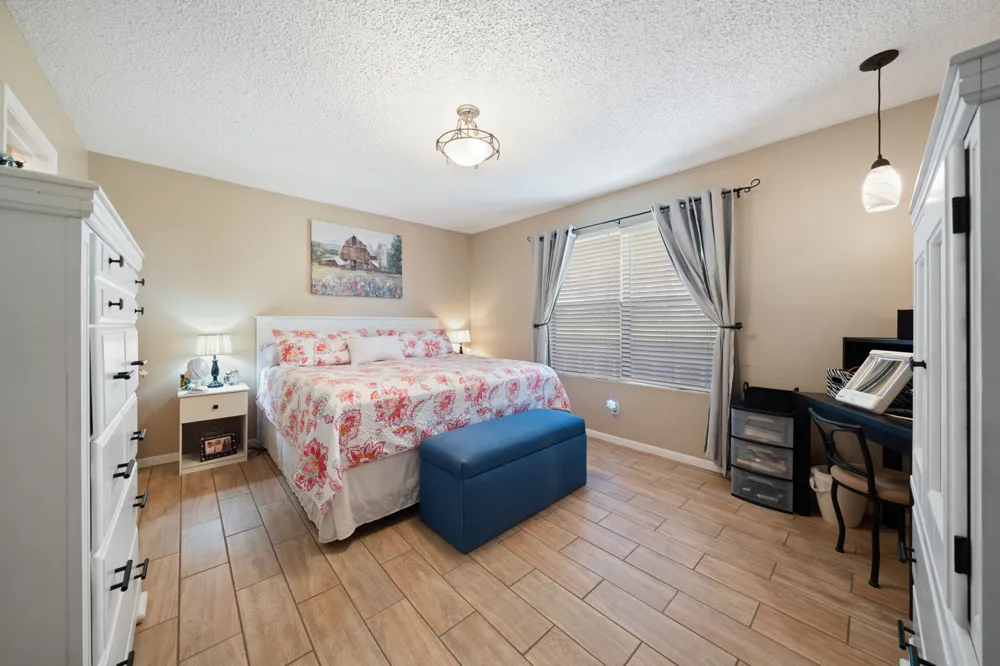 9885 Silver Creek Drive Scurry, TX 75158