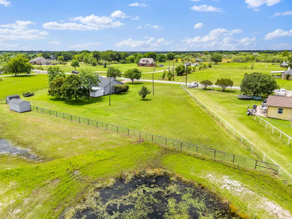 9885 Silver Creek Drive Scurry, TX 75158