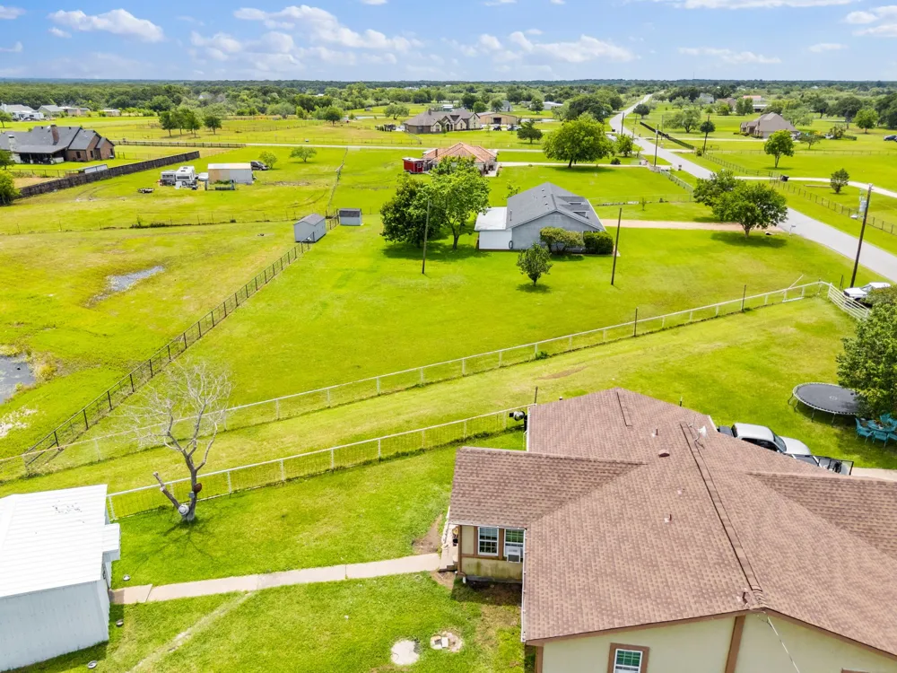 9885 Silver Creek Drive Scurry, TX 75158