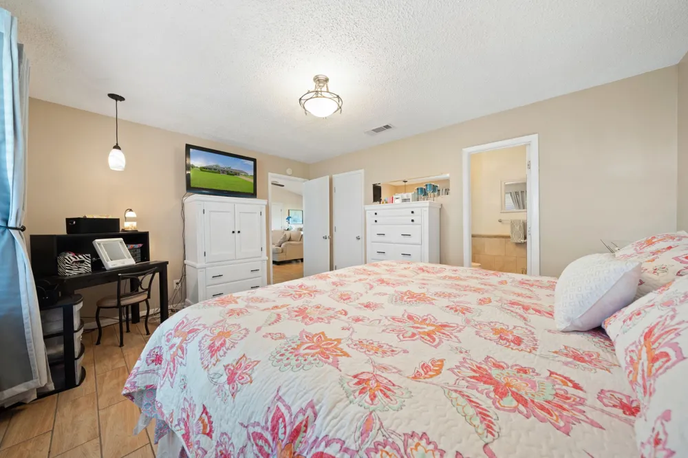 9885 Silver Creek Drive Scurry, TX 75158