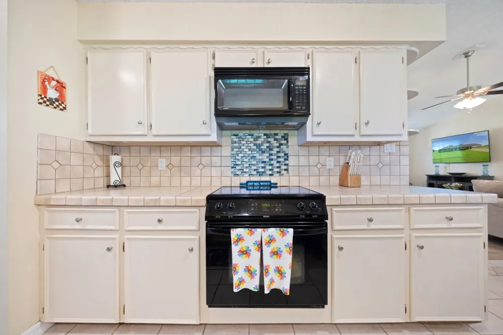 9885 Silver Creek Drive Scurry, TX 75158