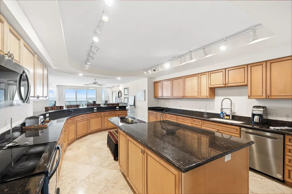 1350 GULF BOULEVARD #901 Clearwater Beach, FL 33767