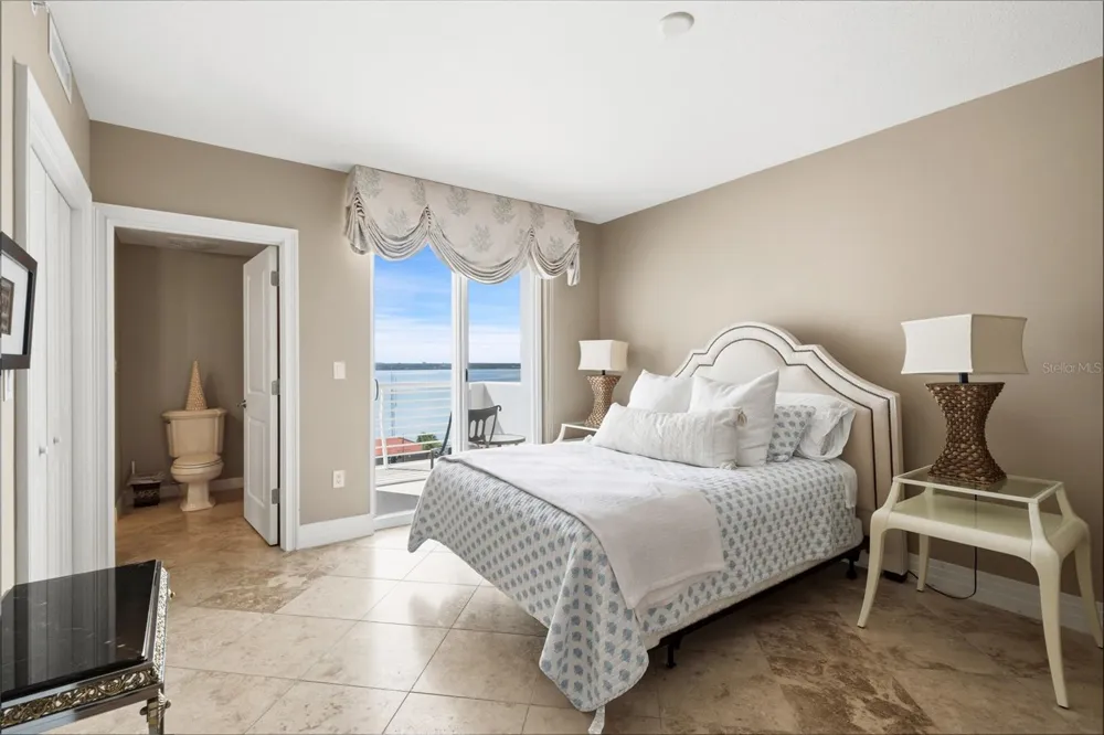 1350 GULF BOULEVARD #901 Clearwater Beach, FL 33767