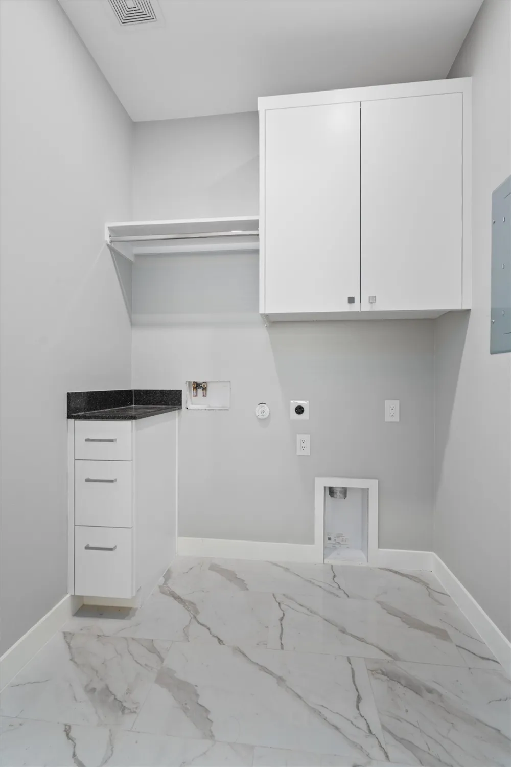 10004 Gail Road Austin, TX 78748